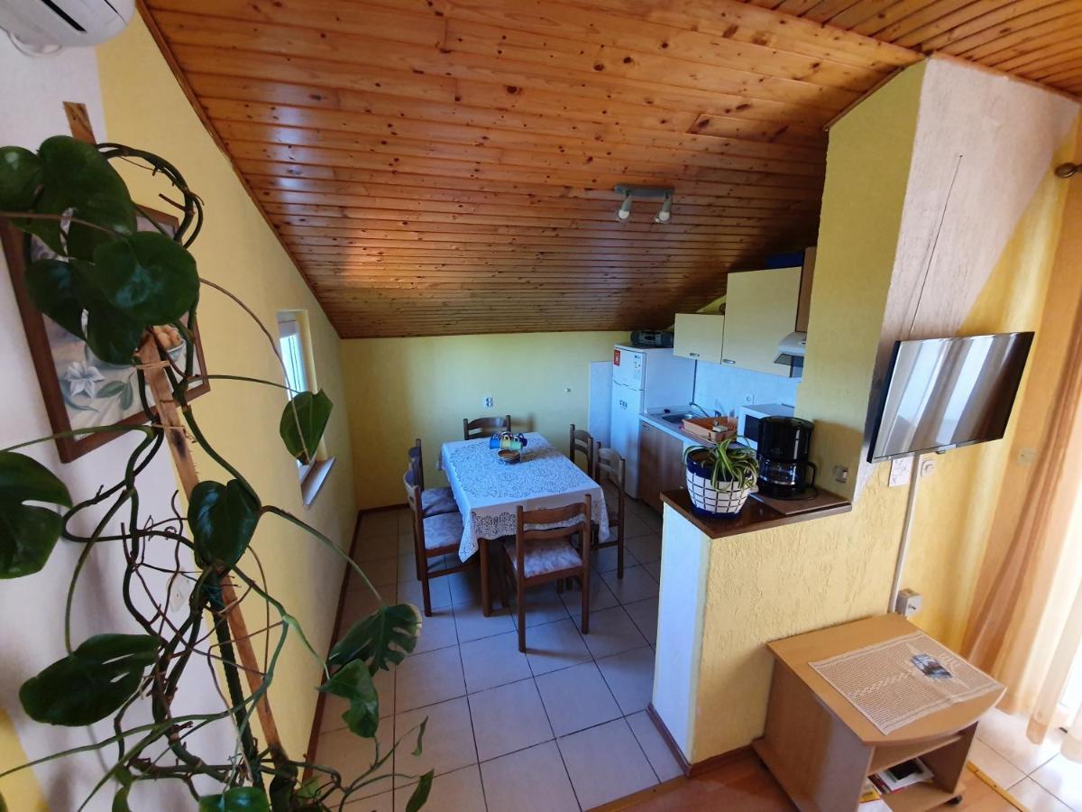 Apartment Dajana 4+2 Čižići Exteriér fotografie